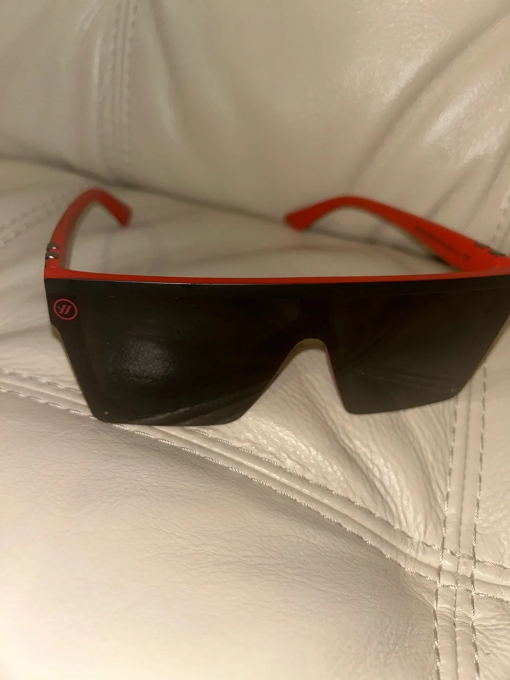 Blenders Red Mascara Unisex Sunglasses 🕶️