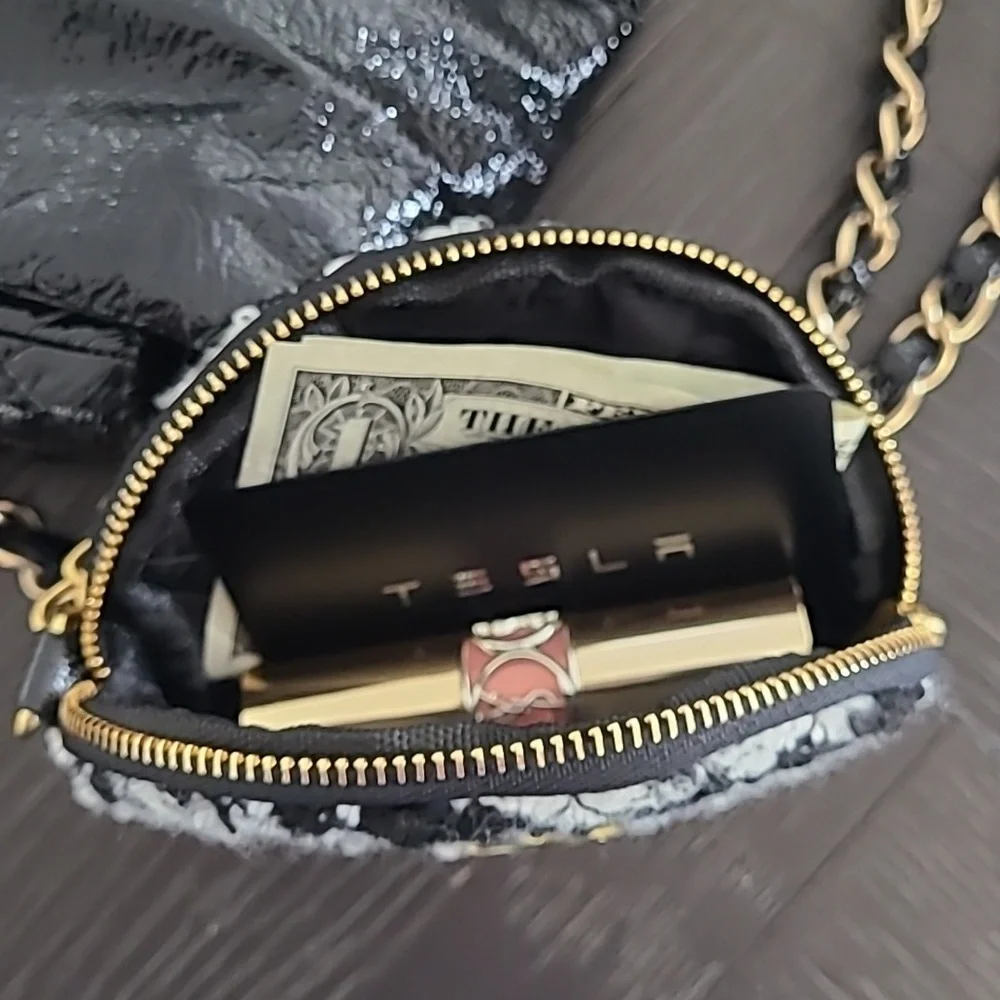 CHANEL this darling