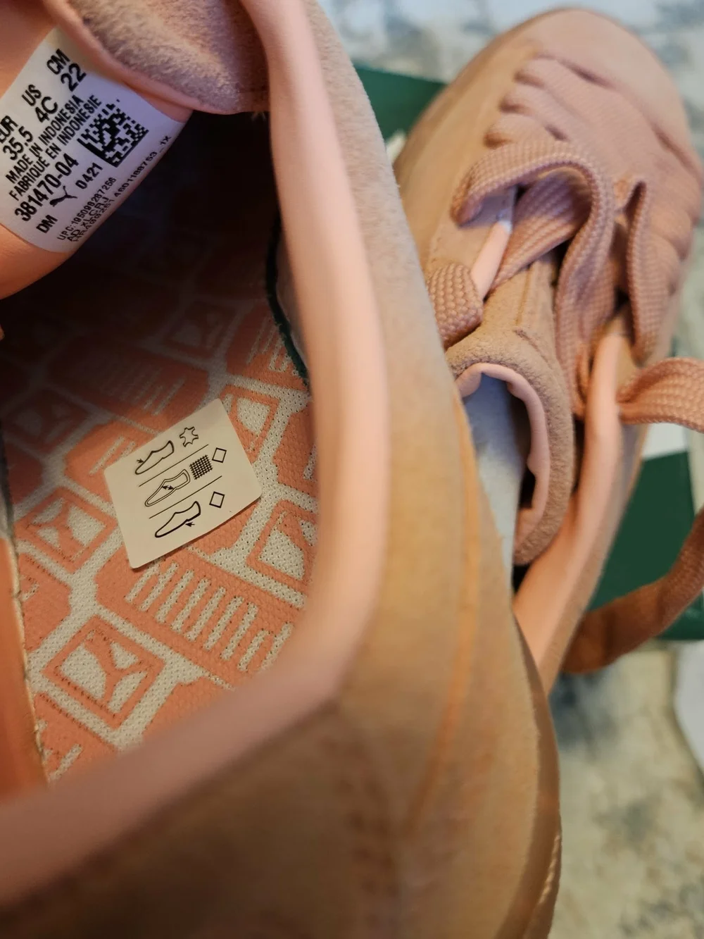 Puma Suede Classic Mono Pink Sneakers