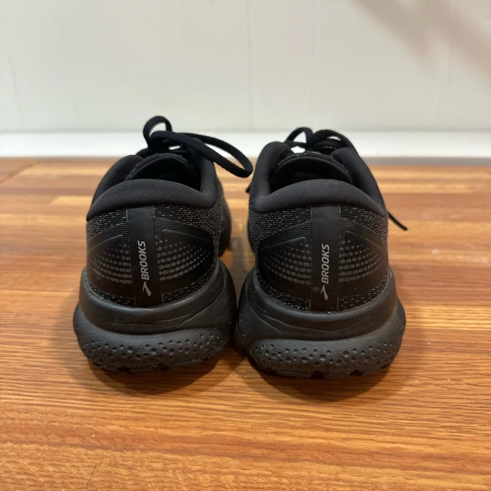 Brooks ghost 16