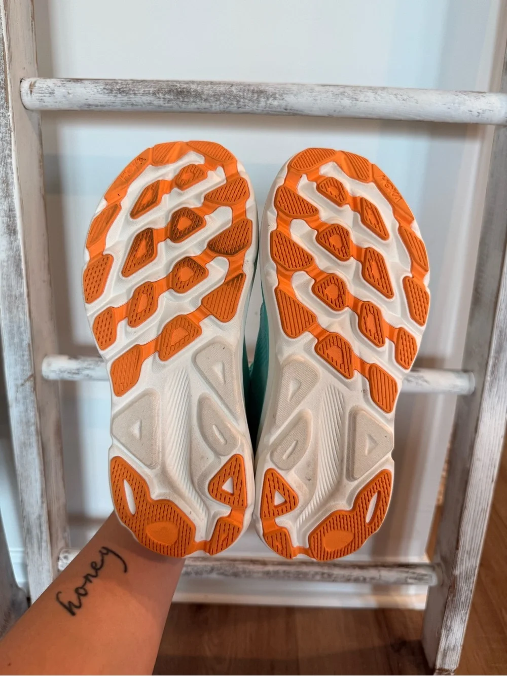 Hoka mint running