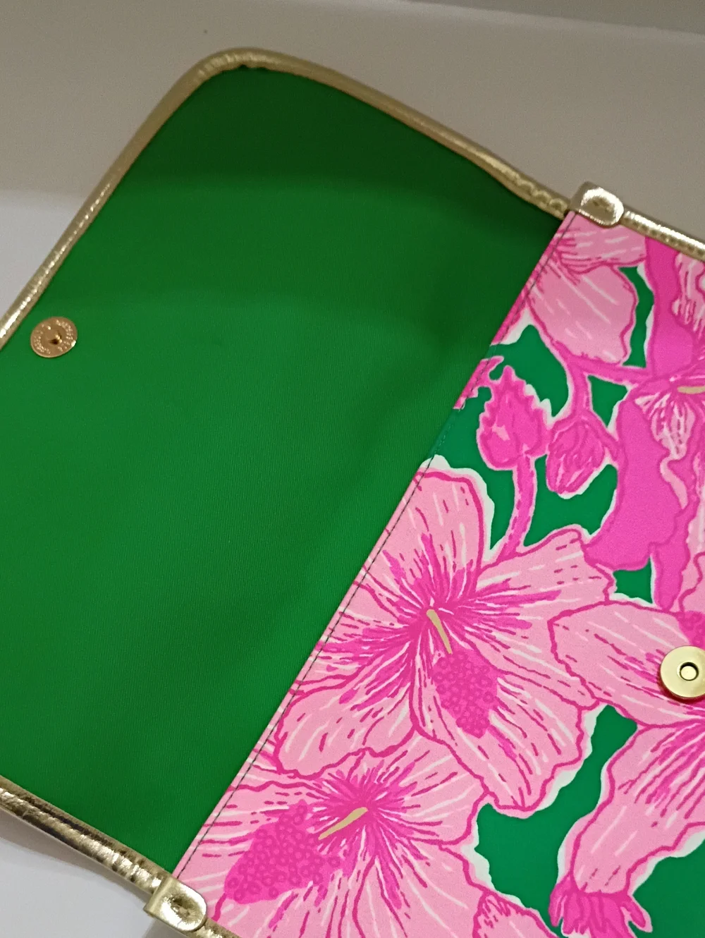 Lilly Pulitzer Kelly Green Hibis Kiss Oversized Clutch