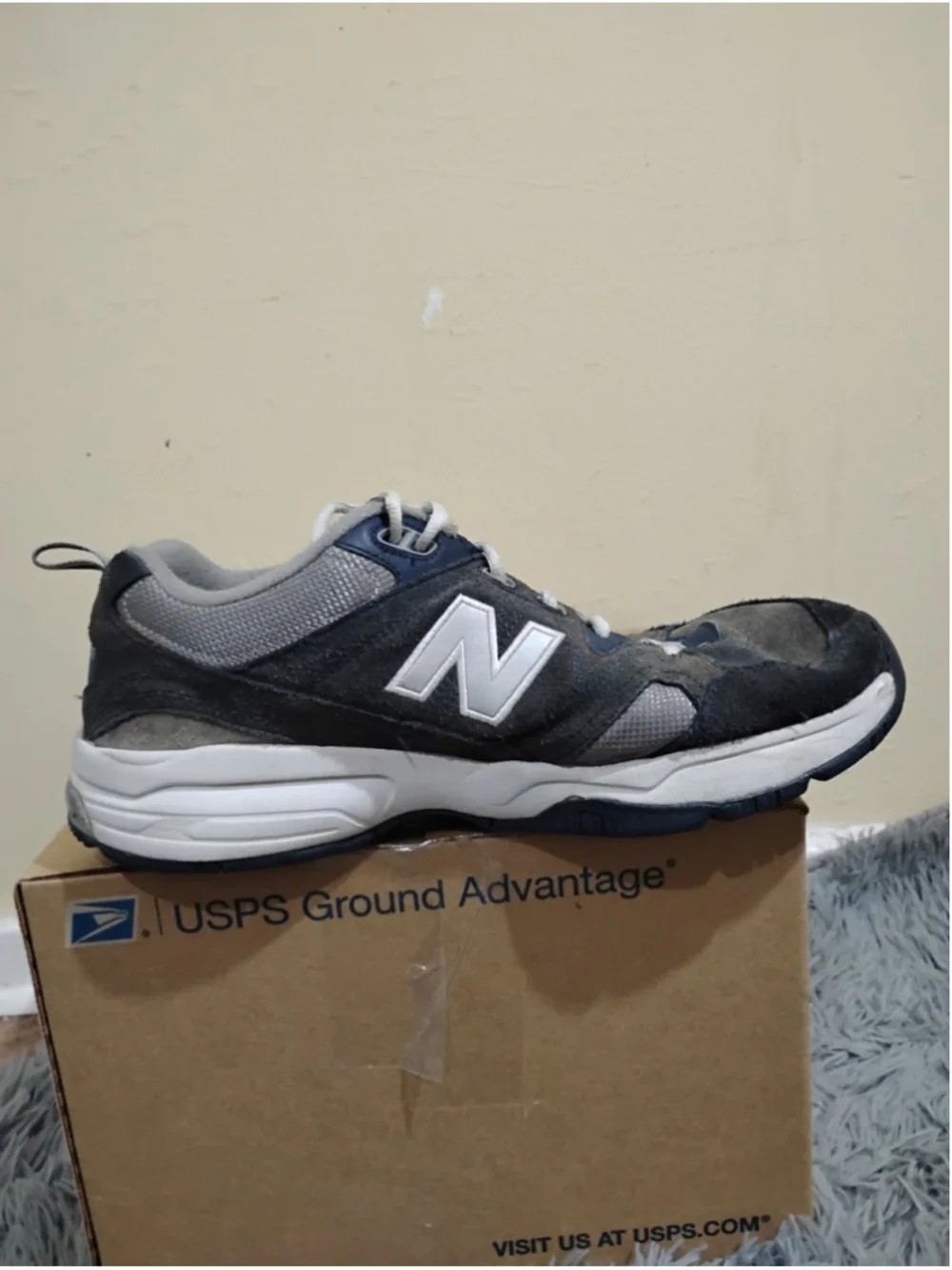 New Balance used shipping