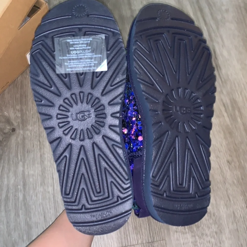 UGG new tag