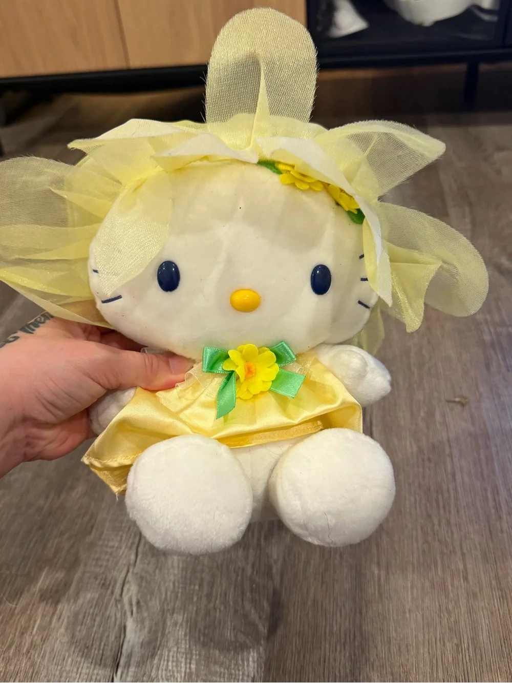 Hello Kitty tulle yellow