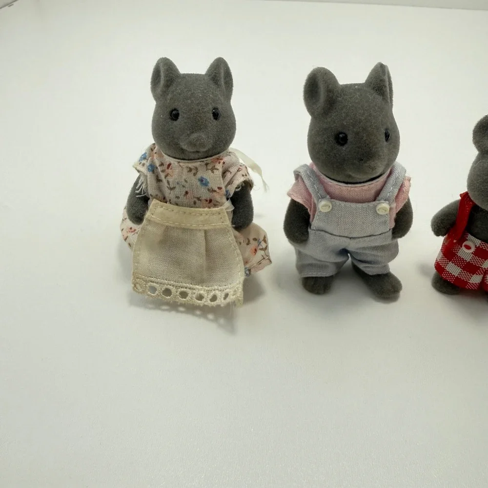 Sylvanian Families overall good