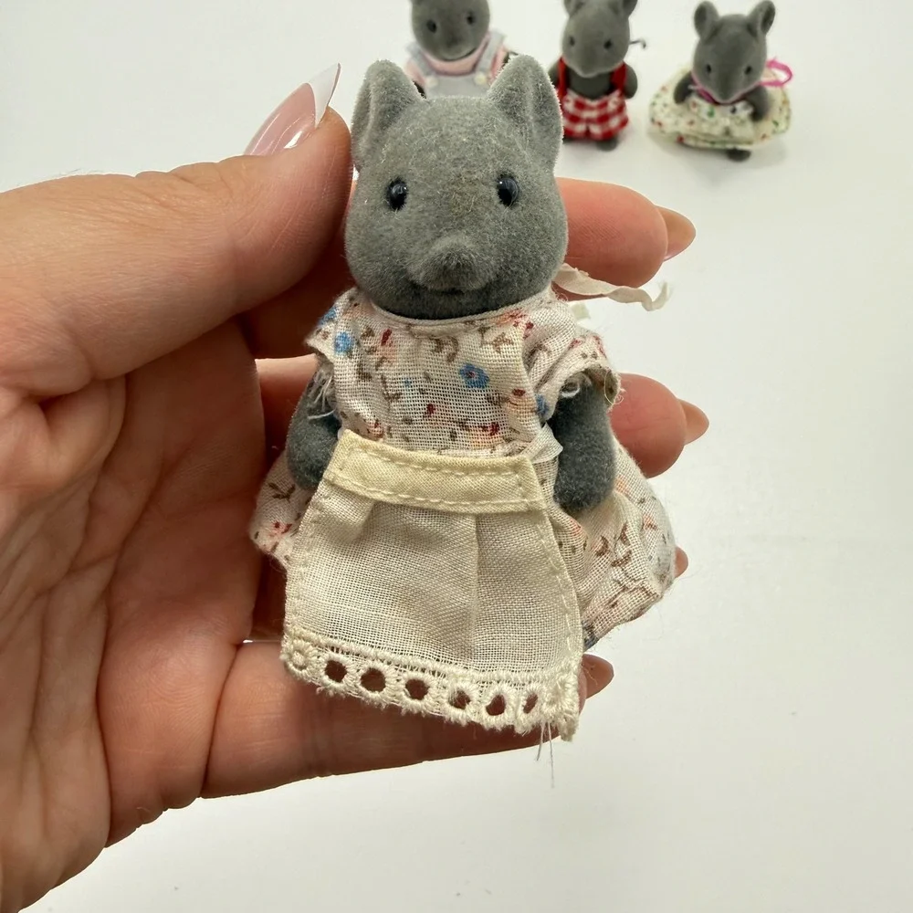 Sylvanian Families overall good