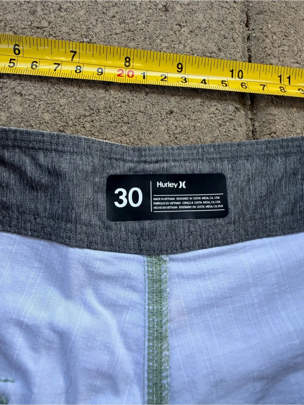 Hurley men swim