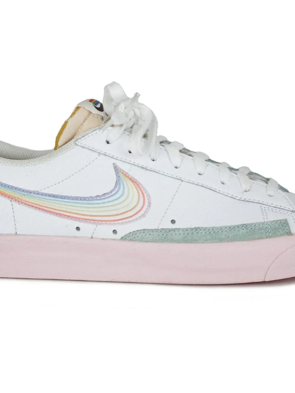 Nike pride who