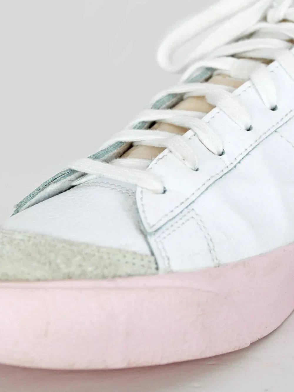 Nike leather pride