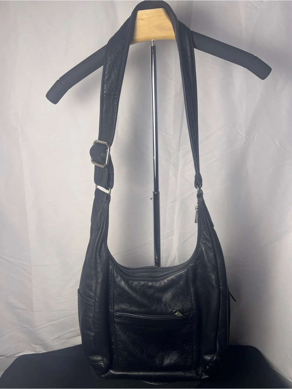 Coronado Leather excellent beautiful