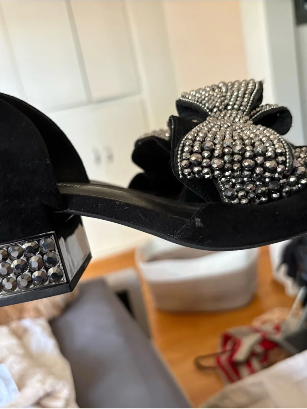 Jeffrey Campbell chic black
