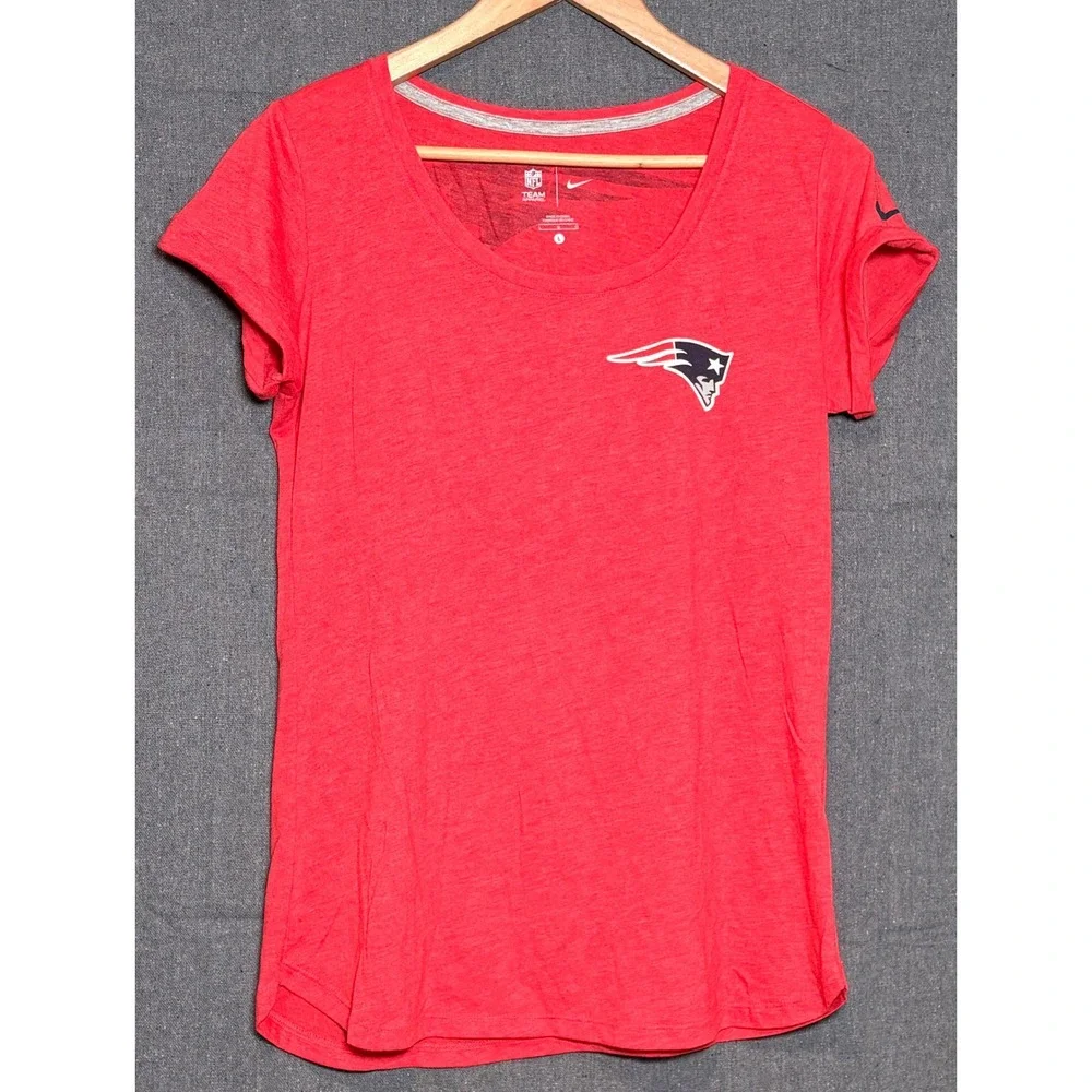Nike‎ NFL New England Patriots Red Lets Turn It Up Graphic T-Shirt Womens Sz L