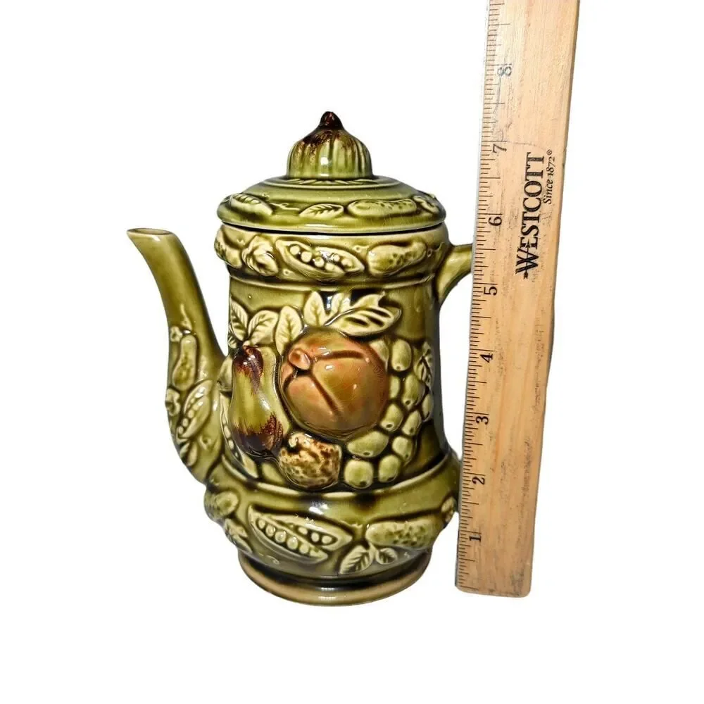 Unbranded vintage ceramic