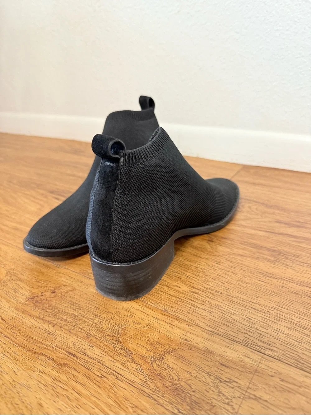 Eileen Fisher stretch color use