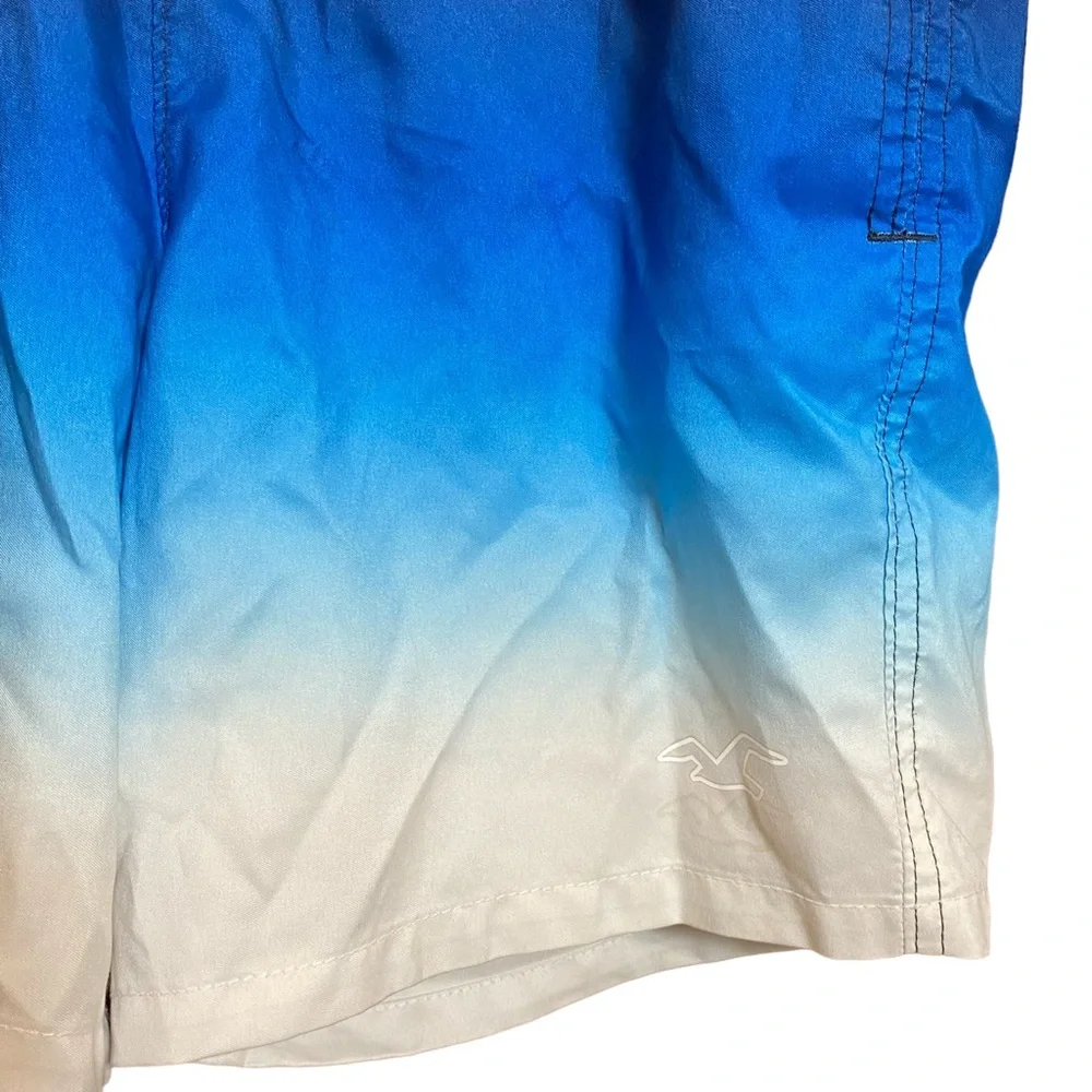 Hollister look stylish