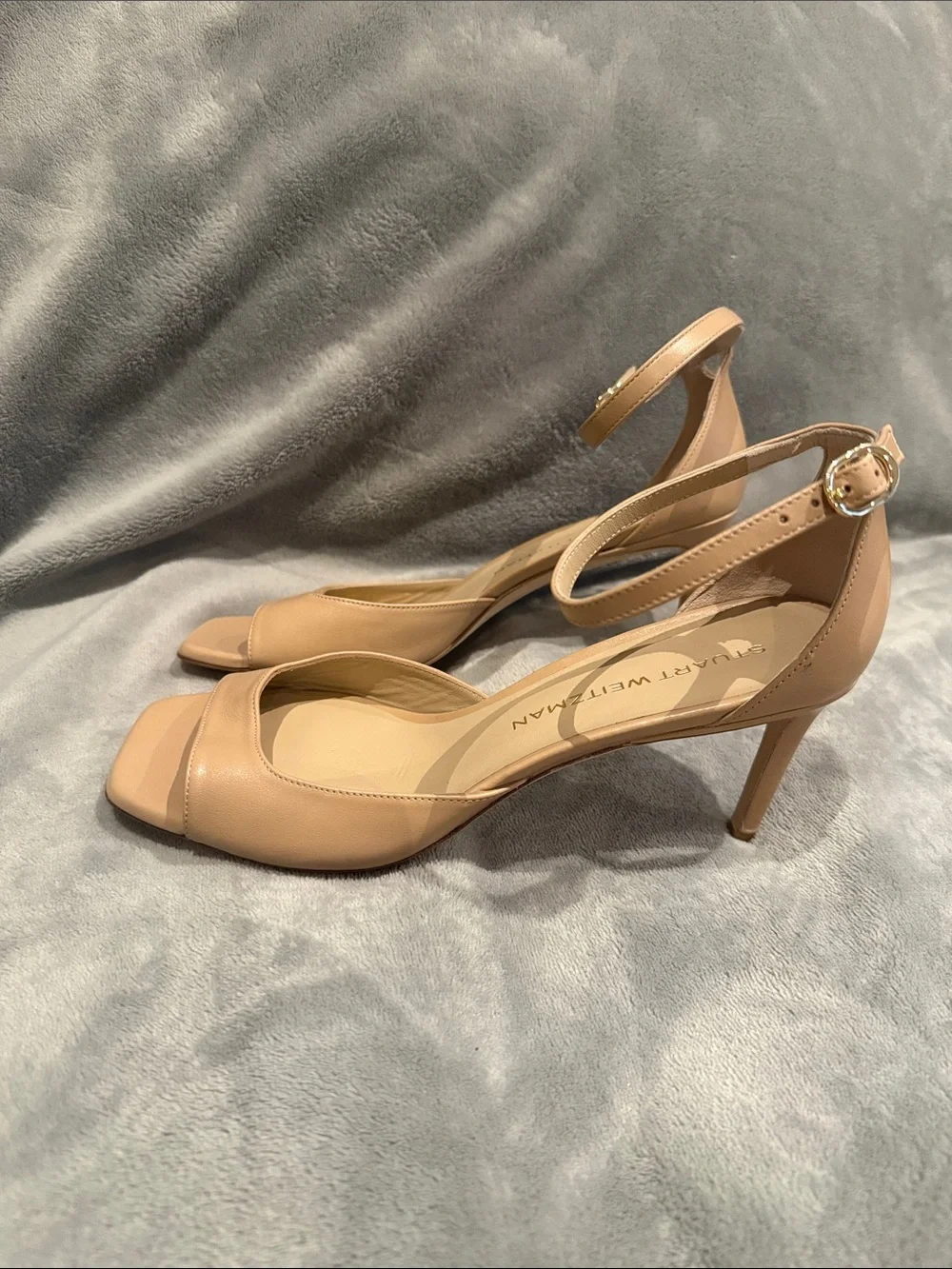 Stuart Weitzman mes without