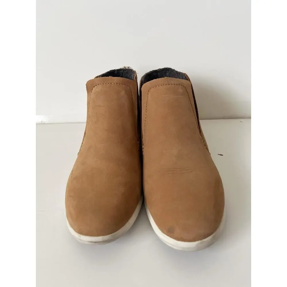 OluKai boots womens