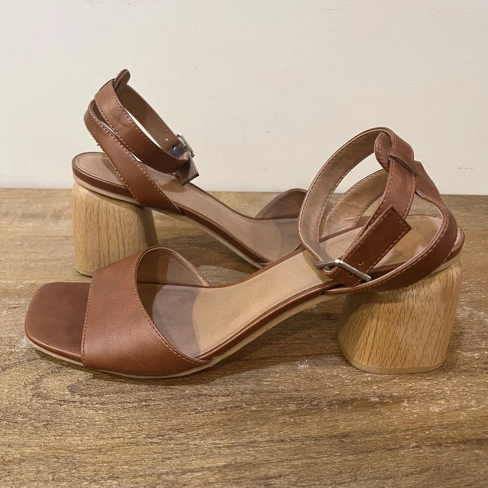 Universal Thread major heel