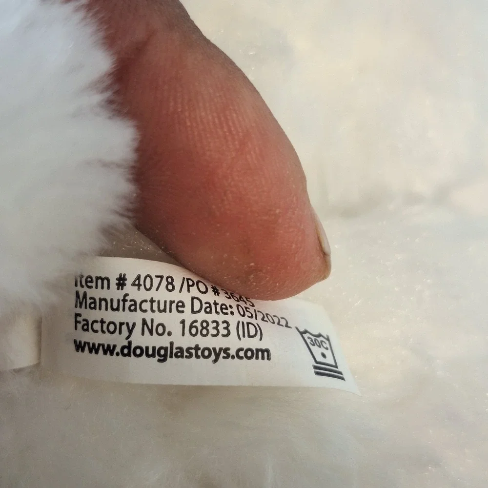 Douglas White Dog‎ 7