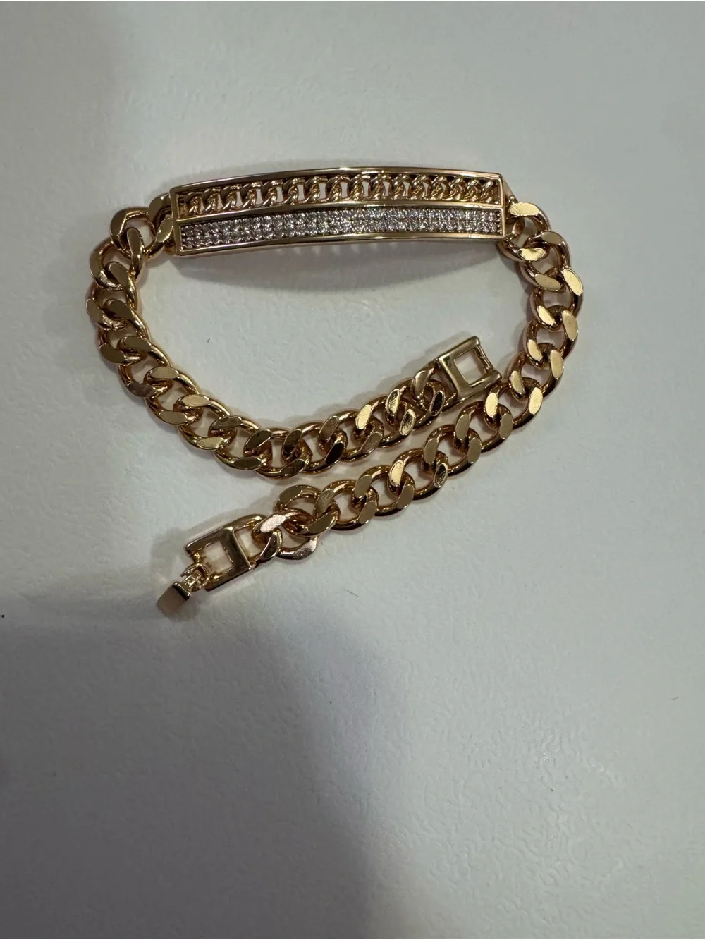 N/A elegant gold