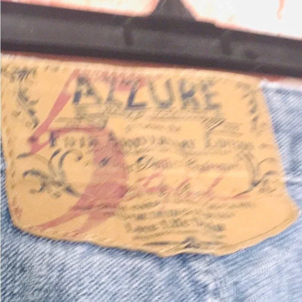 Azzure distressed vintage