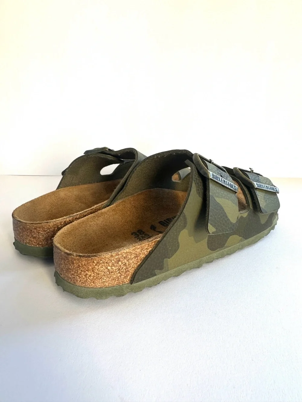 BIRKENSTOCK ARIZONA DOUBLE BUCKLE DESERT SOIL CAMO GREEN GORPCORE EUC Sz38 7-7.5