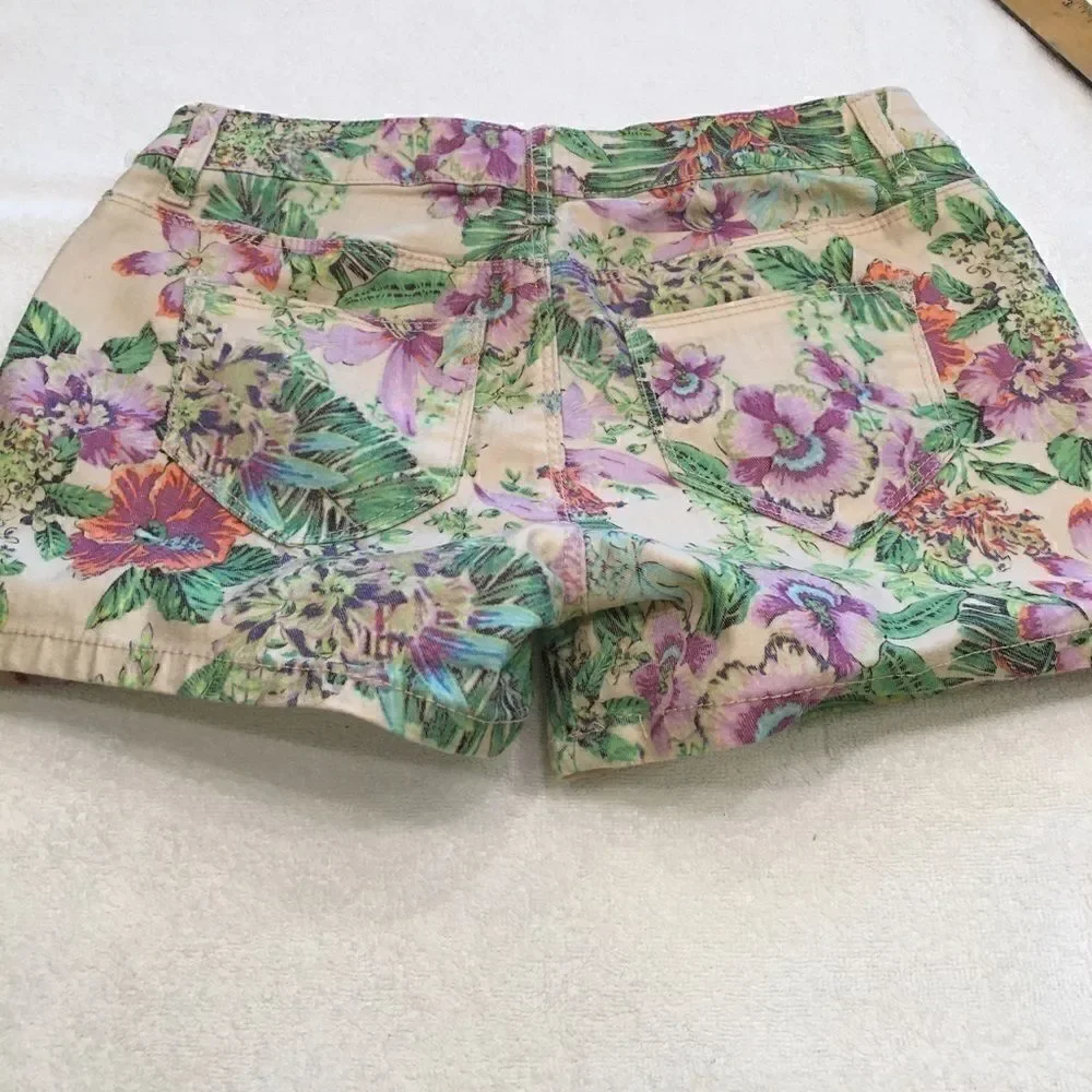 Ashley By 26 International small size