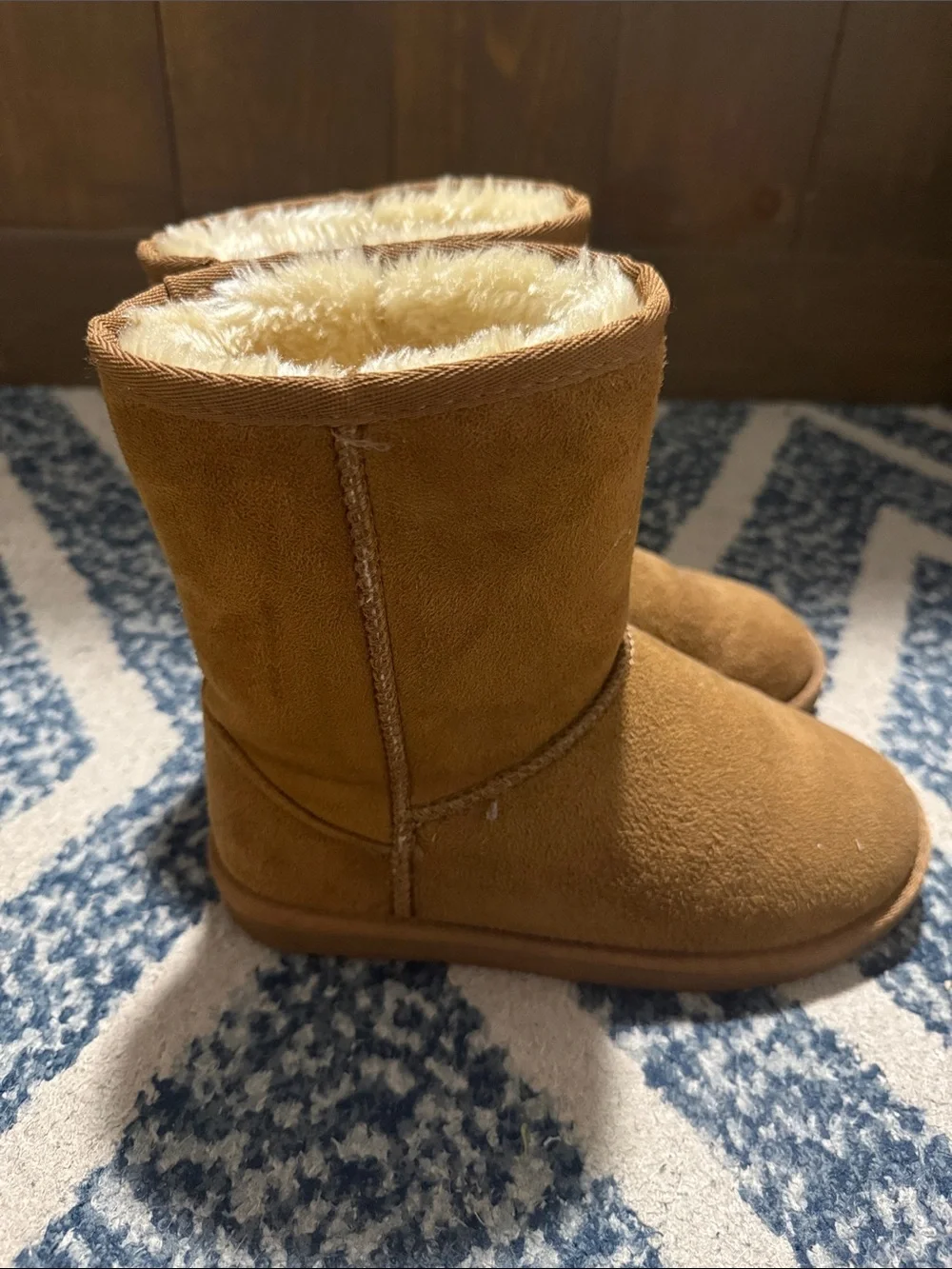 N/A cozy chestnut