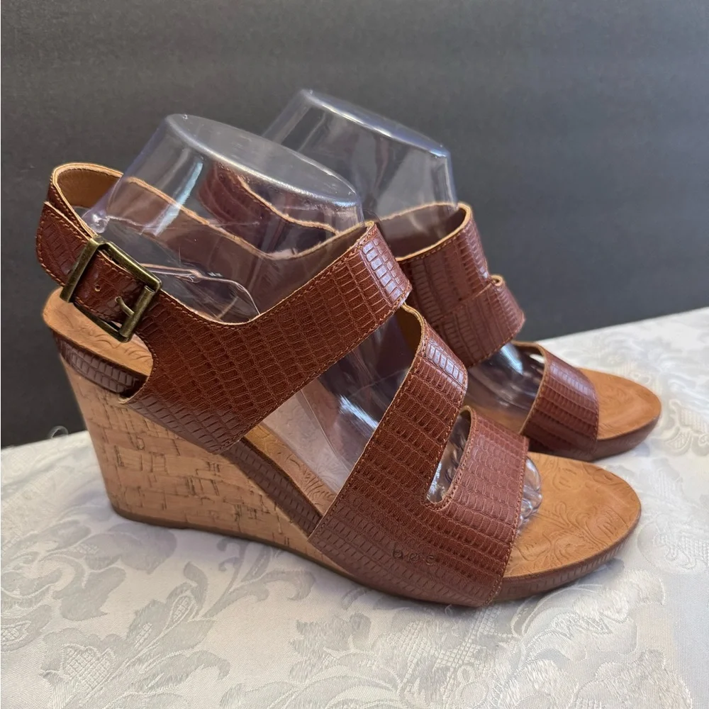 B.O.C. BOC Size 11M Nara Brown Embossed Wedge Sandal Comfort‎ Shoe