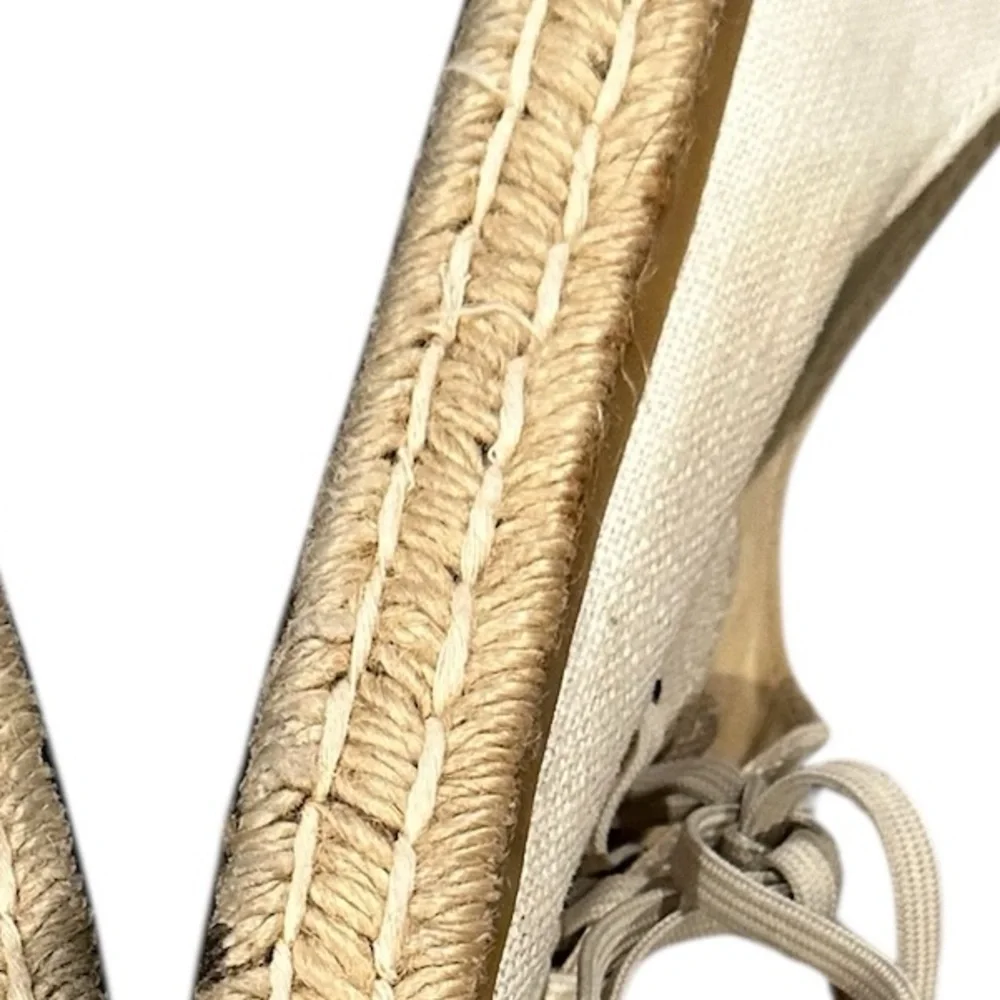 SeaVees lace up