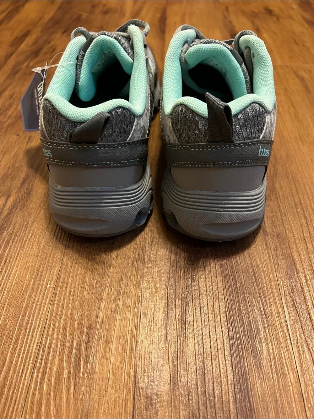 N/A comfortable athletic