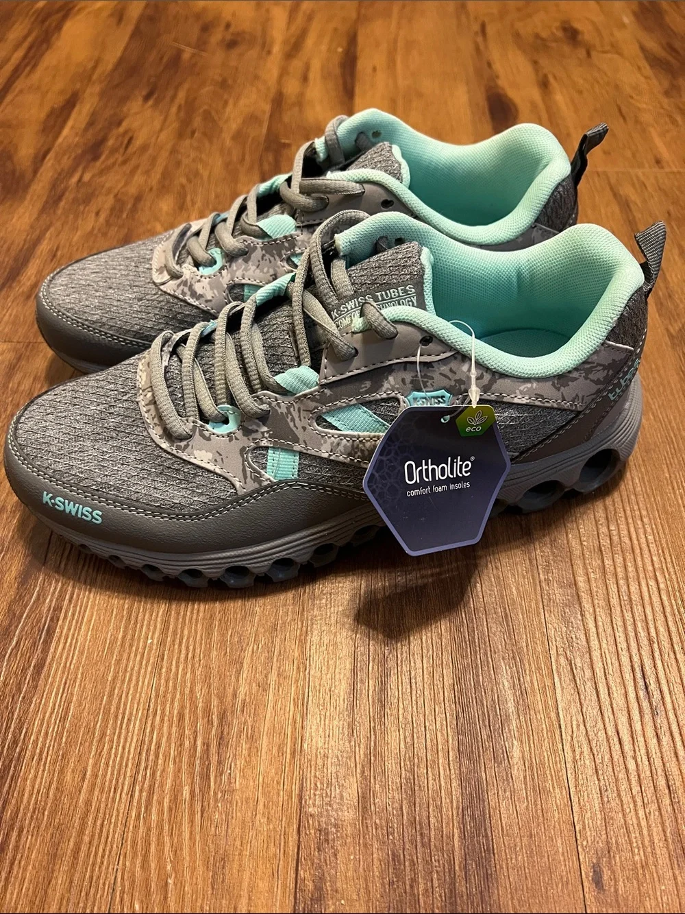 N/A comfortable athletic