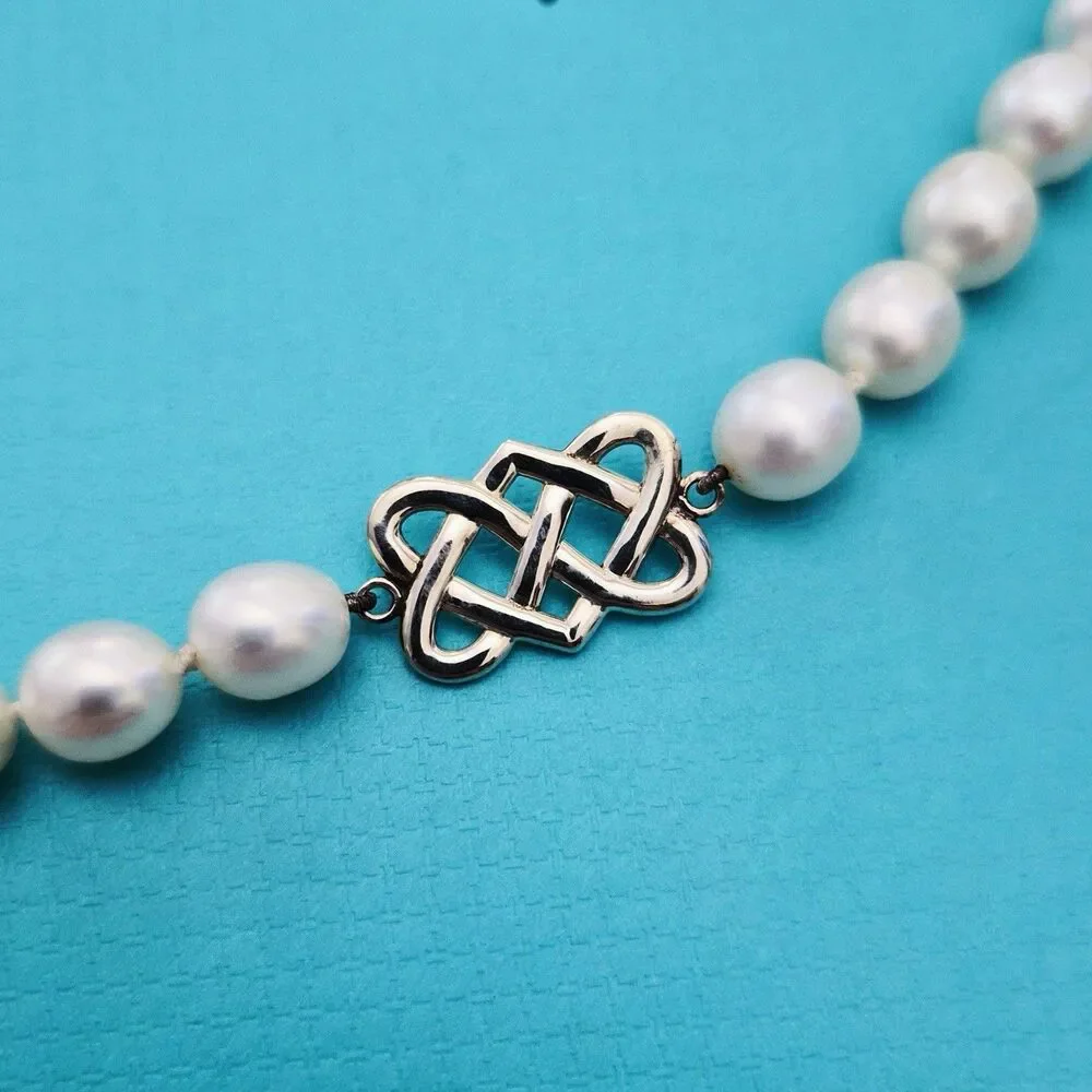 Tiffany & Co. 💖 firm