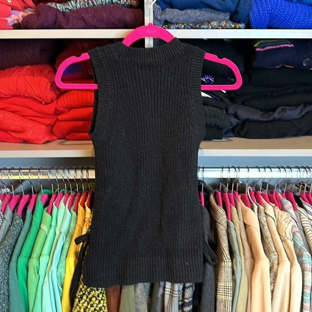 LOFT ties sides