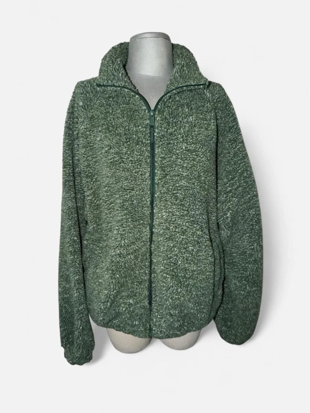 BDG Raglan Fleece Mock Neck Full exclusive from Urban Outfitters size M