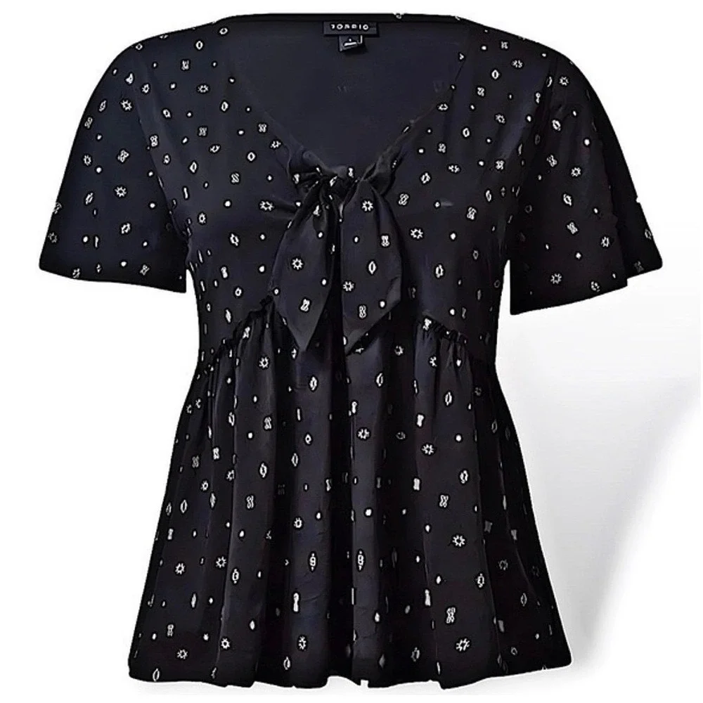 TORRID Deep Black Geo Vintage Cotton V-Neck Relaxed‎ Tie Front Top NWT Size 5X