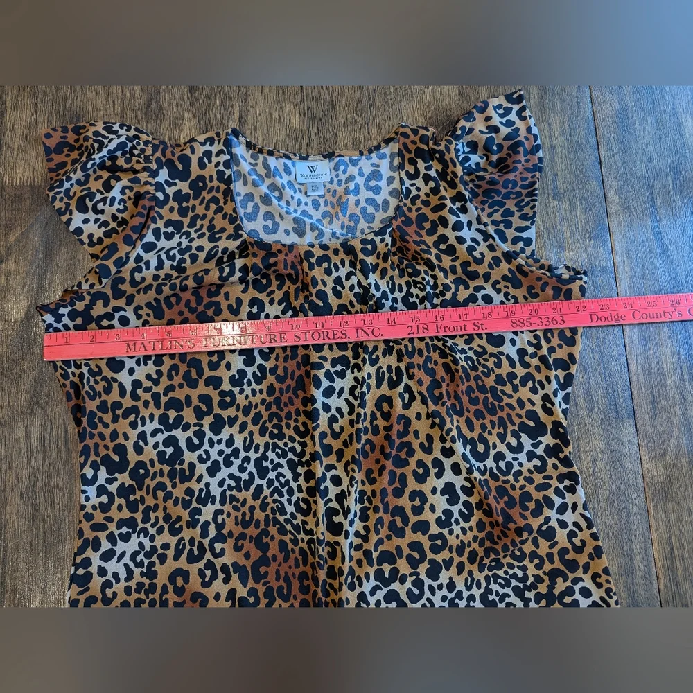 Worthington chic leopard