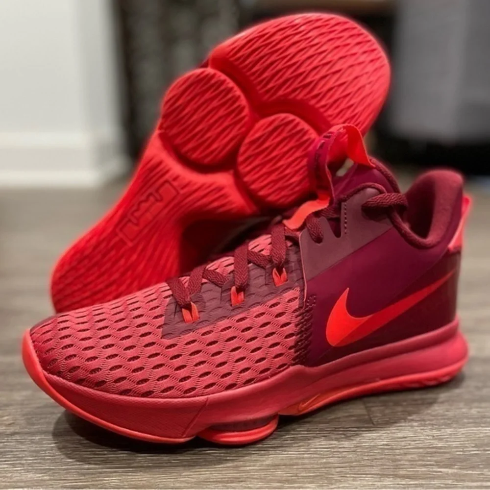 LeBron Witness 5 sz 11.5 Crimson Red