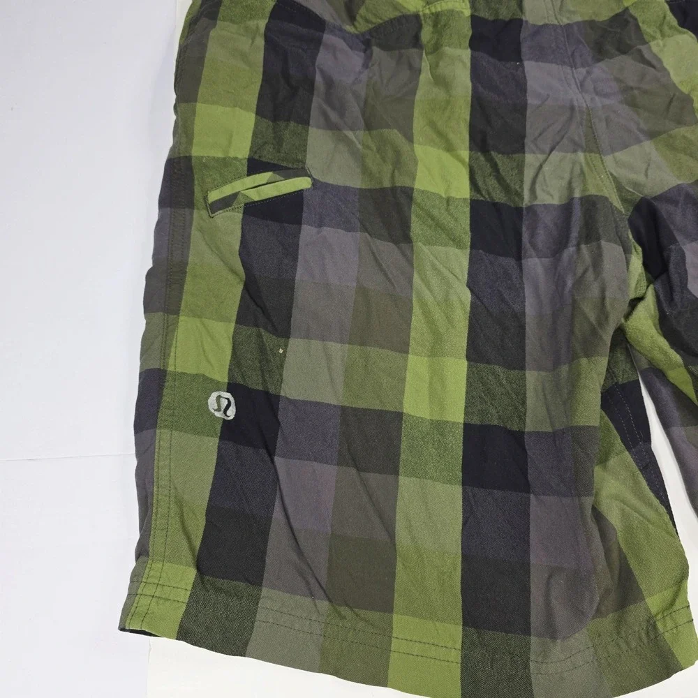 Lemon lululemon shorts