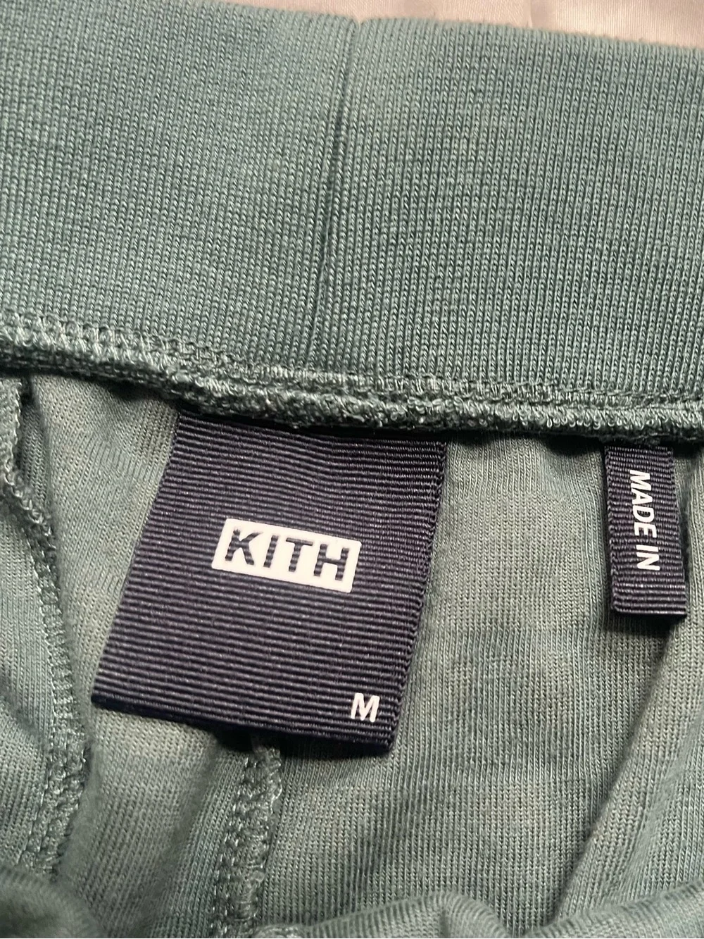 Kith medium