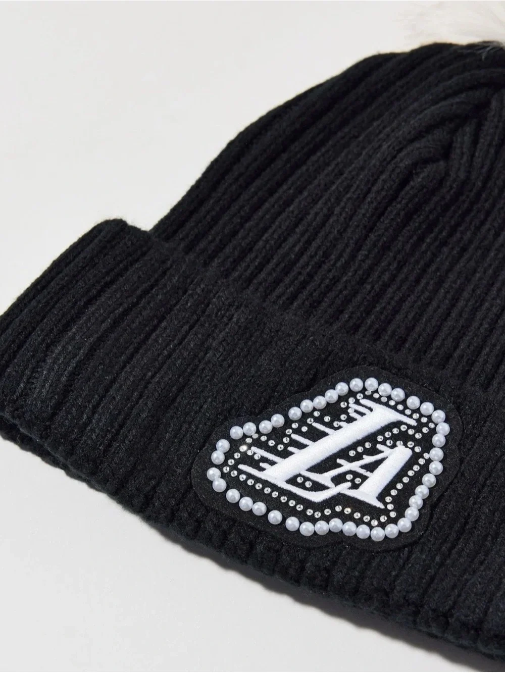 N/A black ribbed