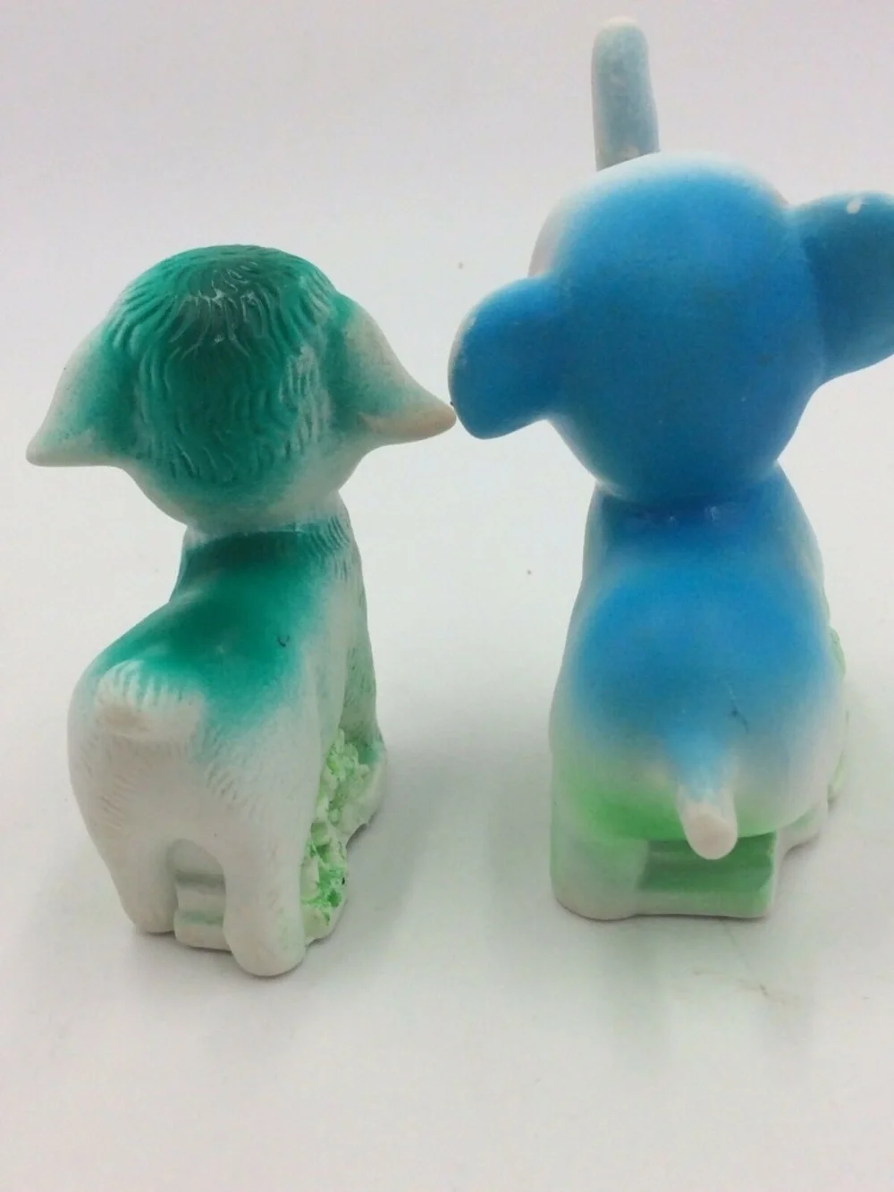 Unmarked adorable vintage