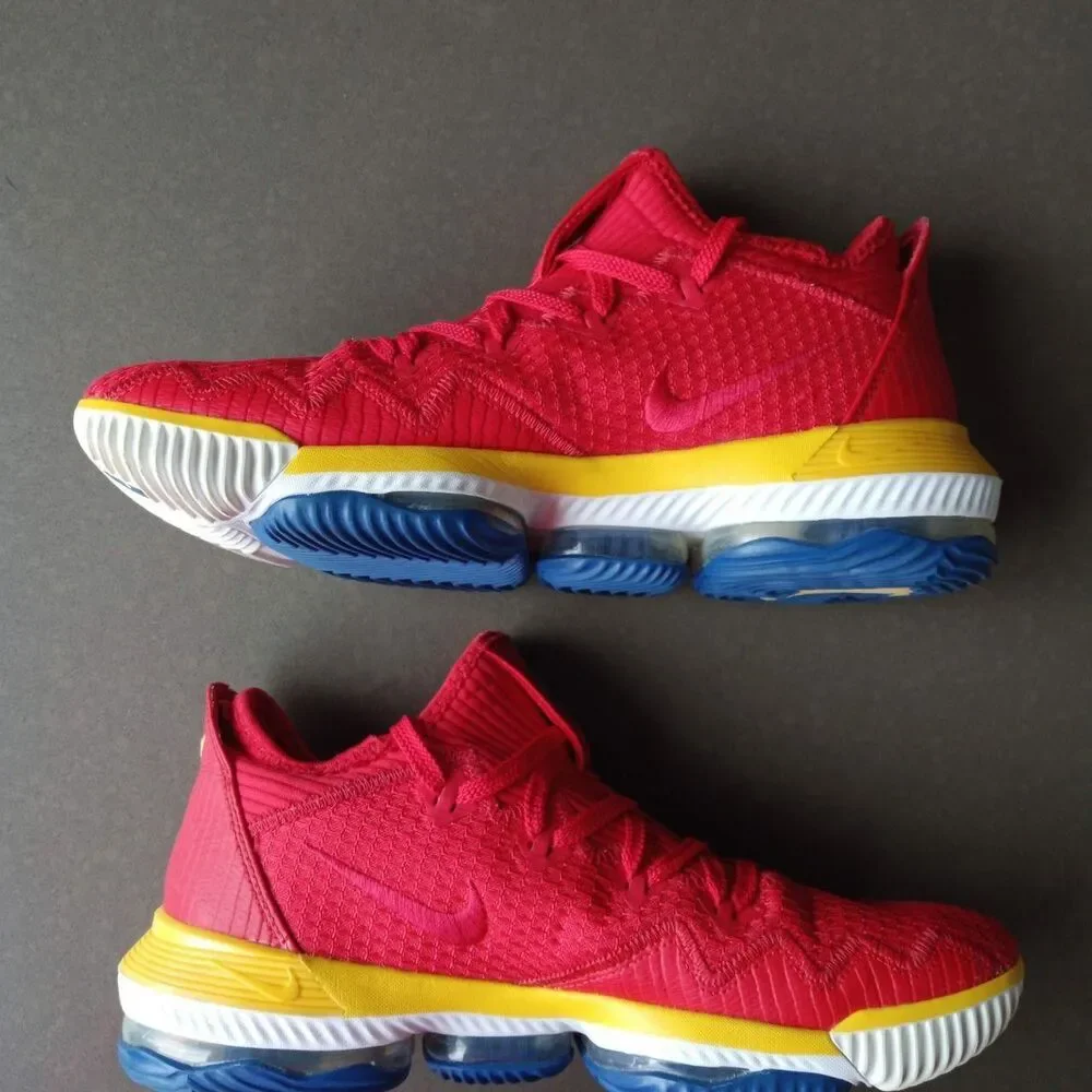 Nike lebron 16