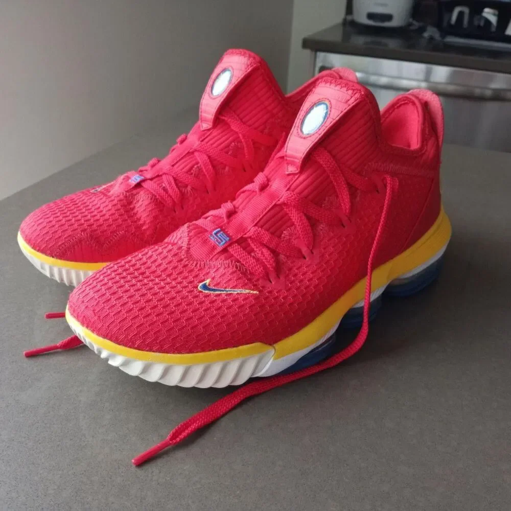 Nike lebron 16