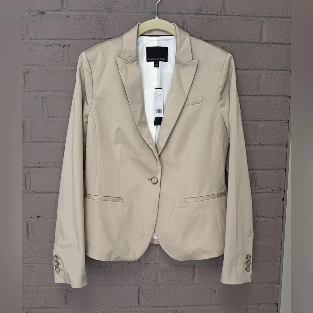 Banana Republic NWT Blazer 4