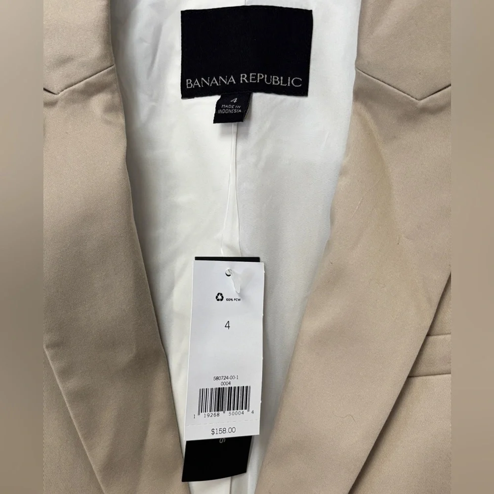 Banana Republic elevate your