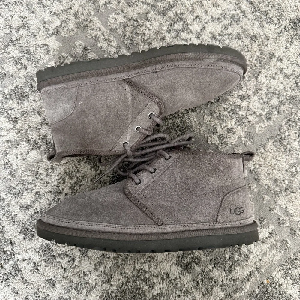 UGG Men's Neumel Chukka Boots‎ Gray Charcoal Suede Fur Lined Lace Up Size 9