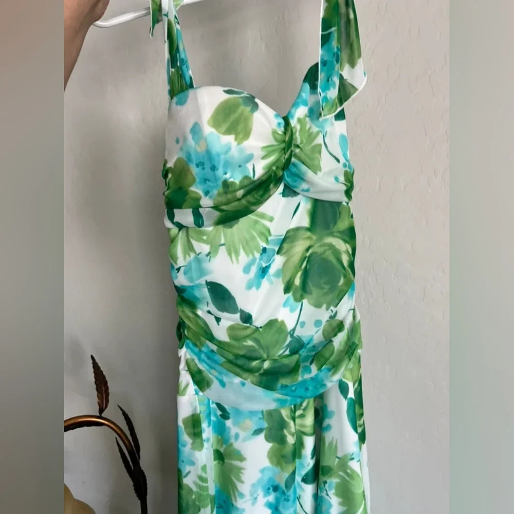 Speechless flowy halter