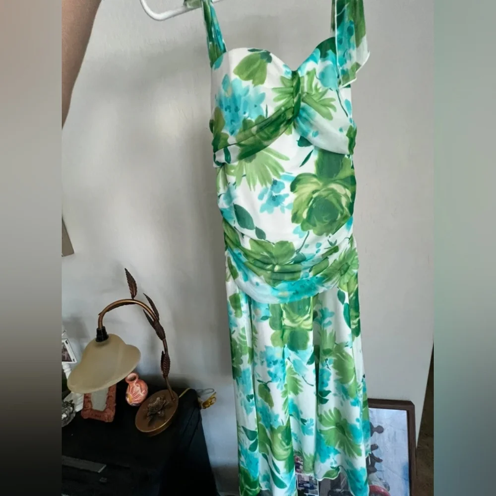 Speechless flowy halter